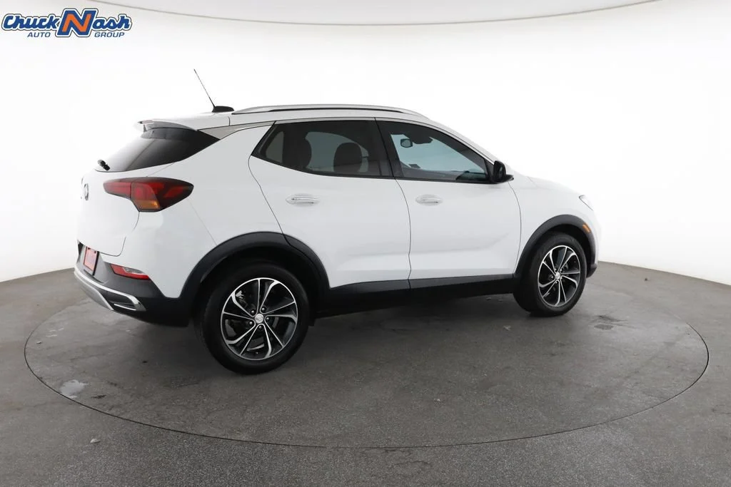 Used 2022 SUMMIT WHITE Buick Essence image 13