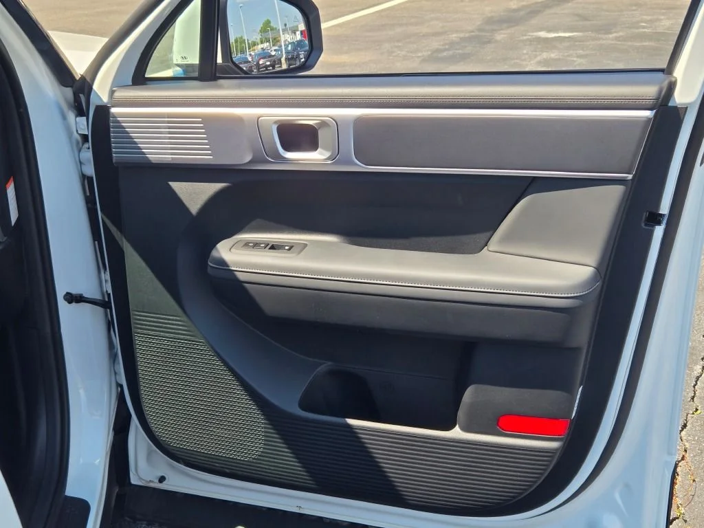 New 2026 White Hyundai SEL image 4