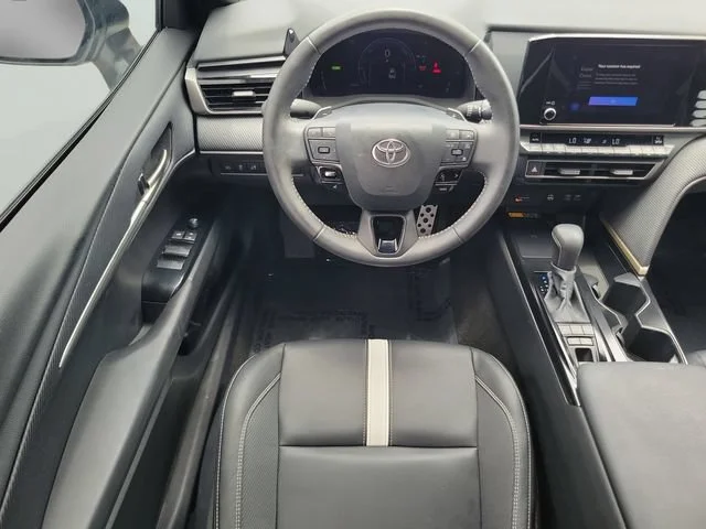 Used 2025 White Toyota LE image 13