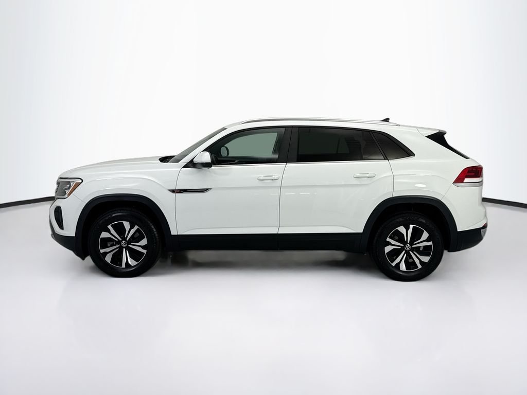 Used 2024 Pure White Volkswagen 2.0T SE image 8