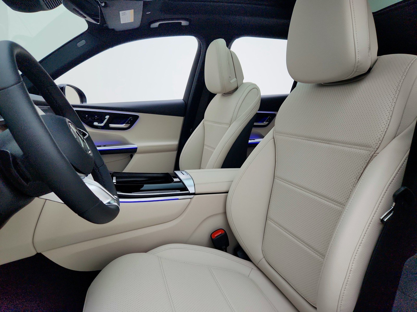 New 2026 Black Mercedes-Benz GLC 300 SUV image 17