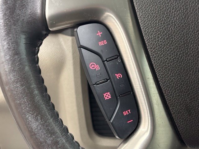 Used 2016 WHITE FROST TRICOAT GMC Denali image 28