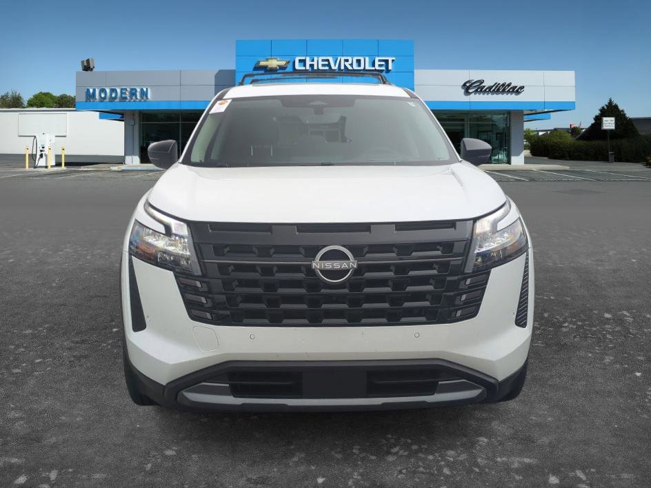 Certified Used 2026 Everest White Pearl Tricoat Nissan Platinum image 8
