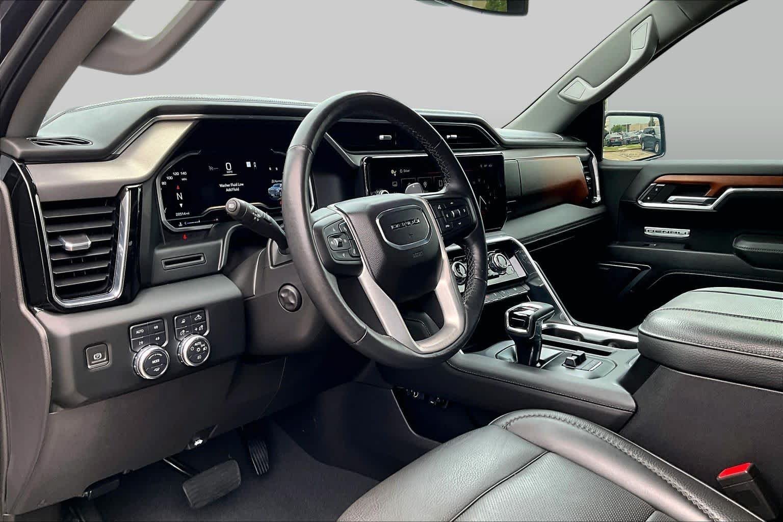 Used 2023 ONYX BLACK GMC Denali image 16