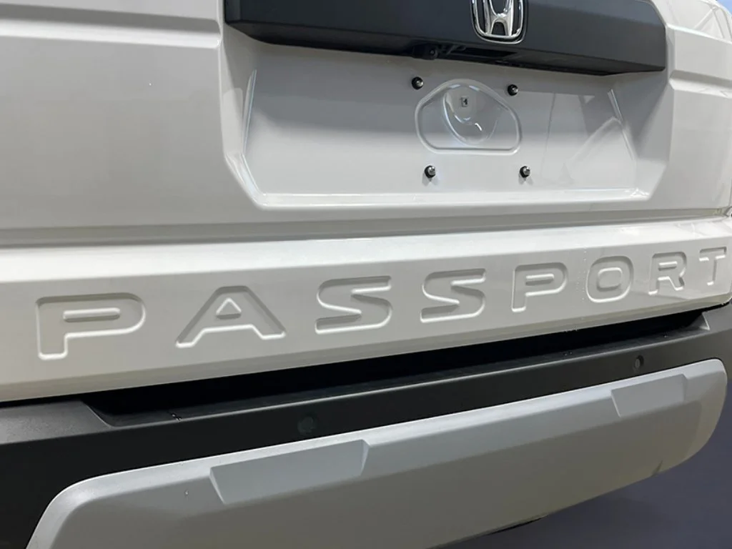 New 2026 Platinum White Pearl Honda RTL image 6