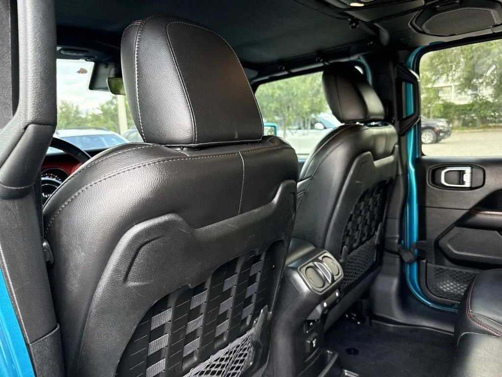 Used 2020 Teal Jeep Unlimited Rubicon image 16