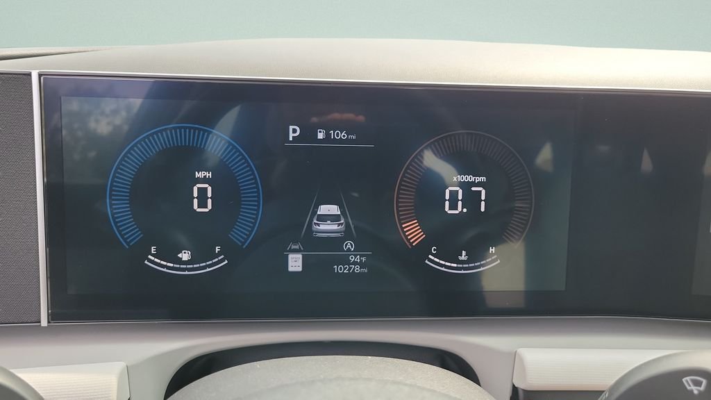 Certified Used 2025 Gray Hyundai SE image 26