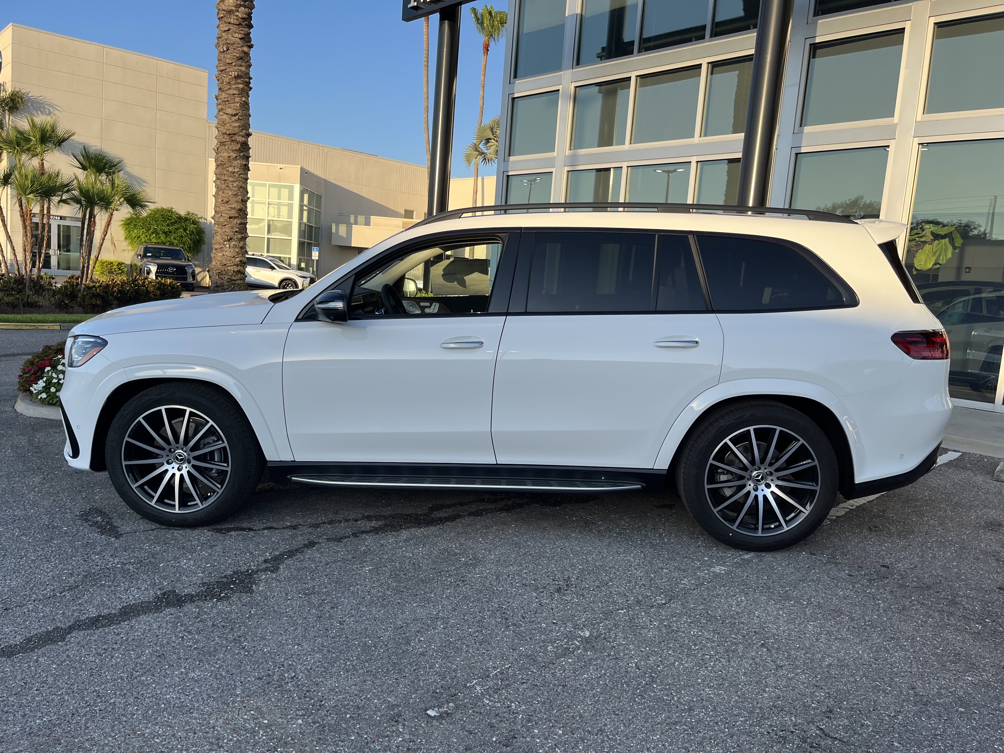 New 2026 Polar White Mercedes-Benz GLS 450 image 34