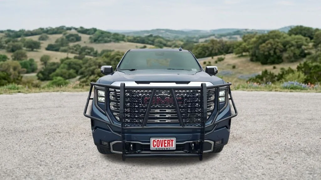 Used 2024  GMC Denali image 2