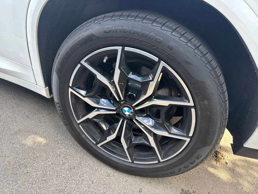 Used 2023 White BMW xDrive30i image 10