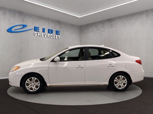 Used 2010 White Hyundai GLS image 9