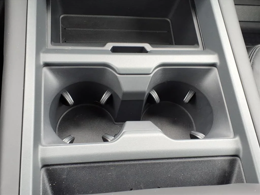 New 2026 Borasco Grey LAND ROVER X-Dynamic SE image 18