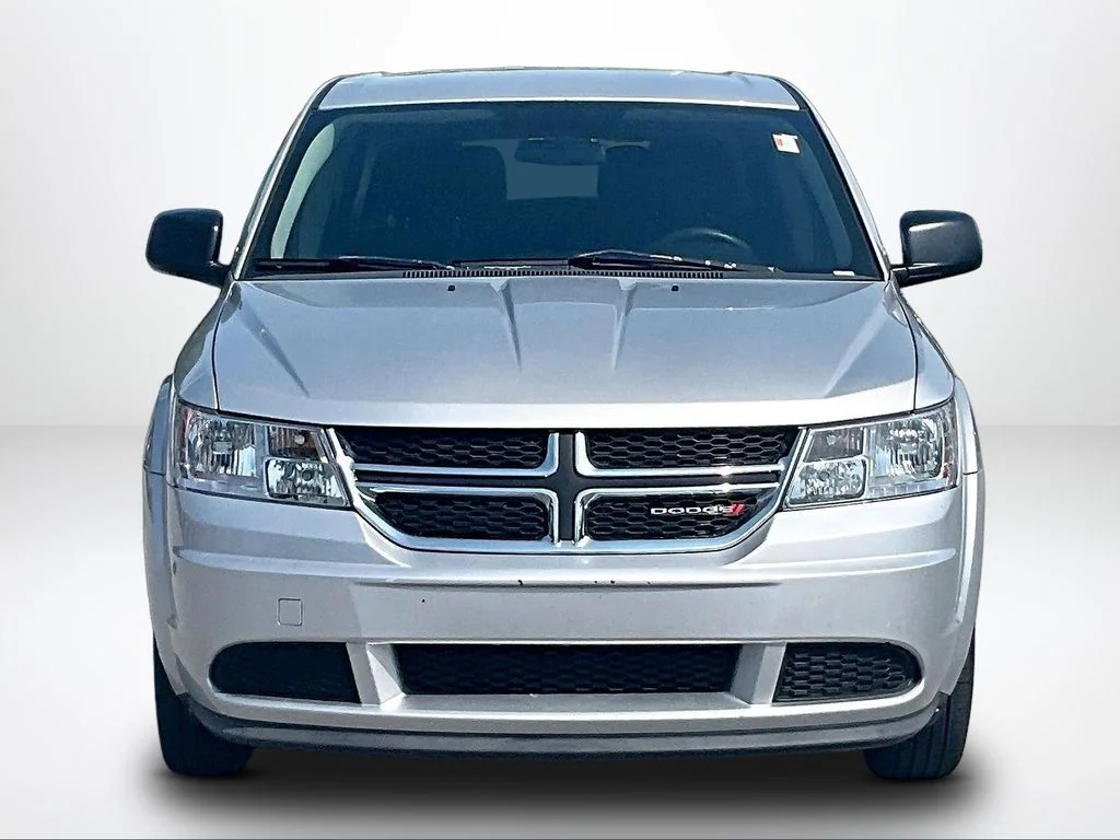 Used 2013 Silver Dodge SE image 4