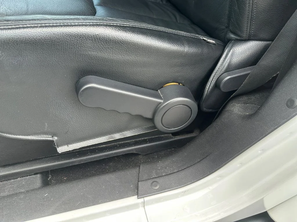 Used 2016 White Jeep Sahara image 28