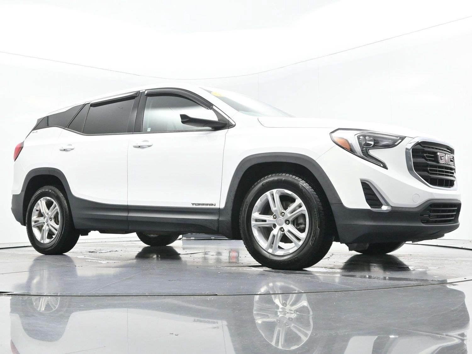 Used 2020 Summit White GMC SLE image 45
