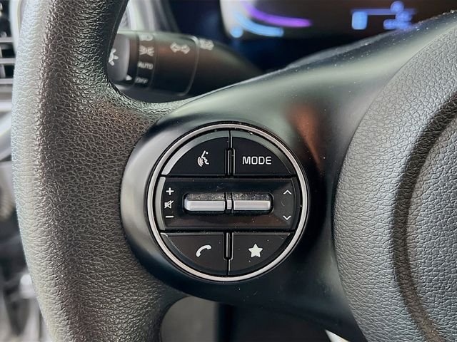 2024 Kia Soul LX - Photo 13