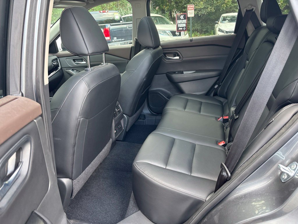 Used 2023 Gray Nissan SL image 16