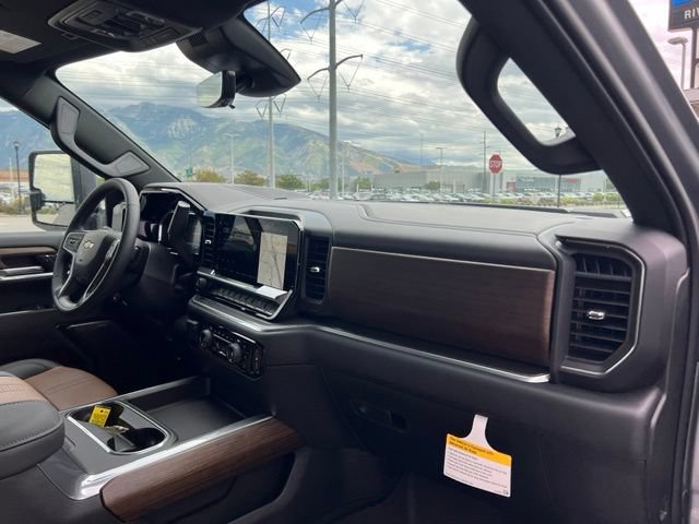 2026 Chevrolet Silverado 3500 HD High Country - Photo 36