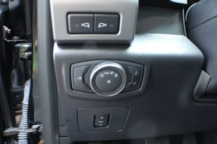 Used 2018  Ford Raptor image 10