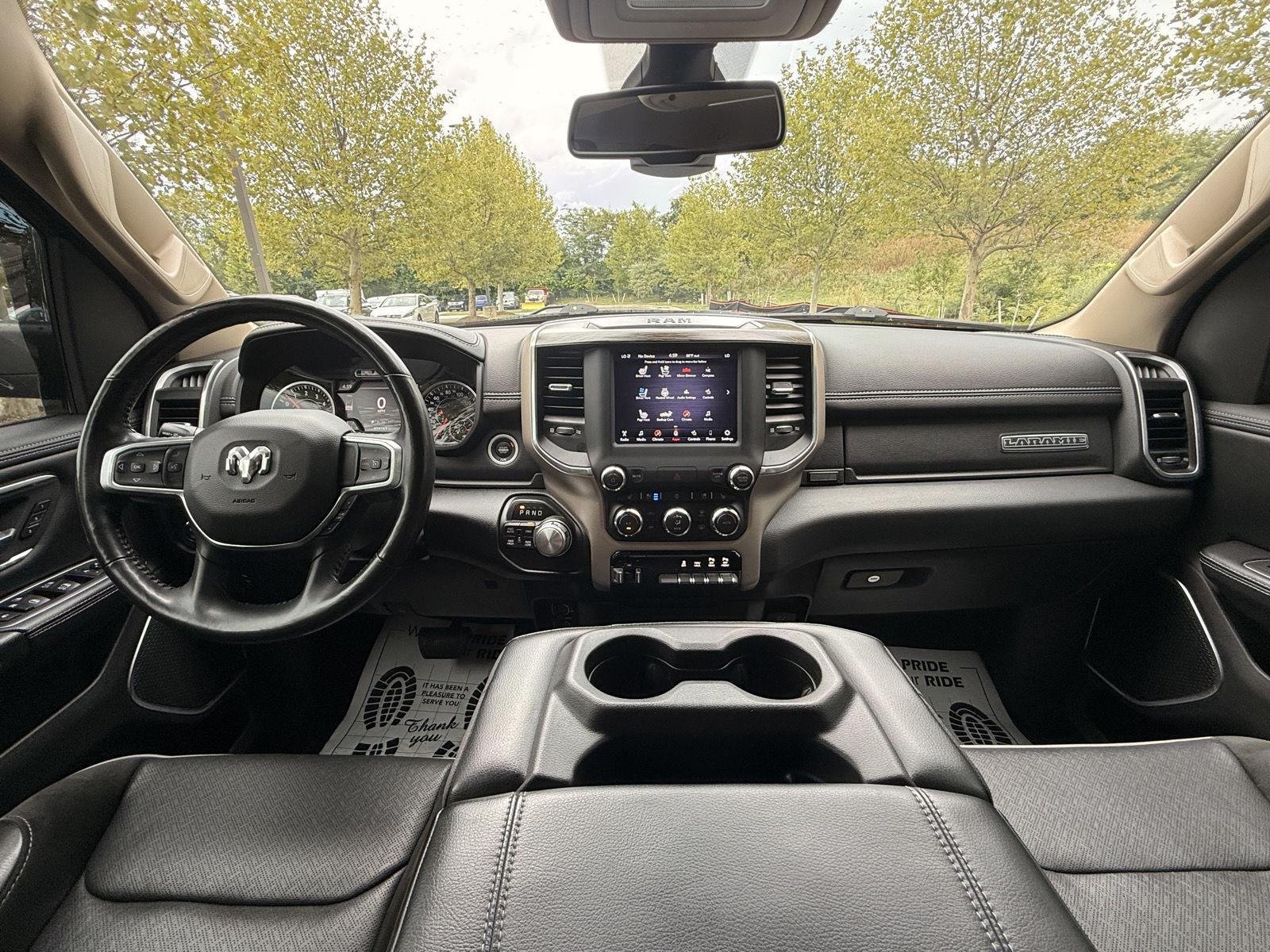 Used 2020 Diamond Black Crystal Pearlcoat Ram Laramie image 24