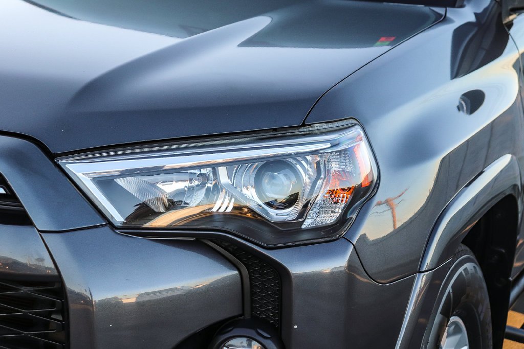 Used 2021 Magnetic Gray Metallic Toyota SR5 Premium image 5
