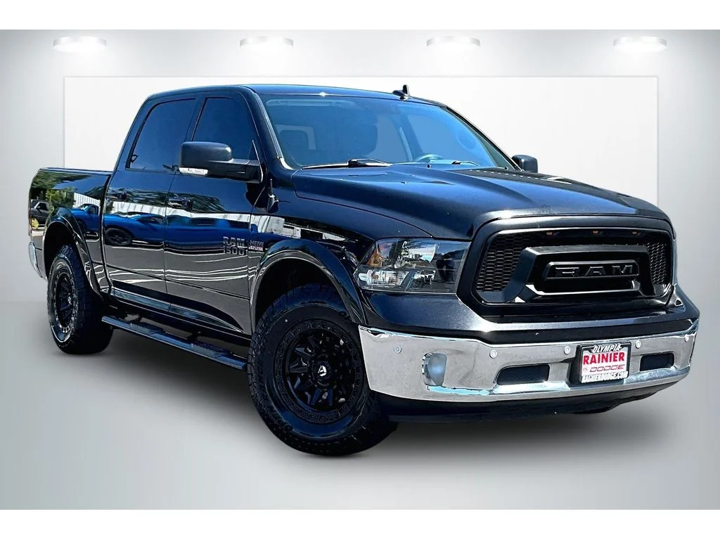 2016 RAM 1500 Big Horn 4x4 Crew Cab 5'7's photo