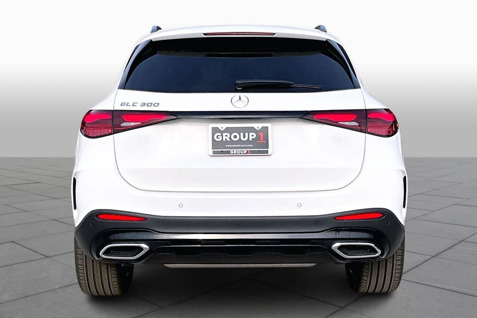 New 2026 Polar White Mercedes-Benz GLC 300 image 5