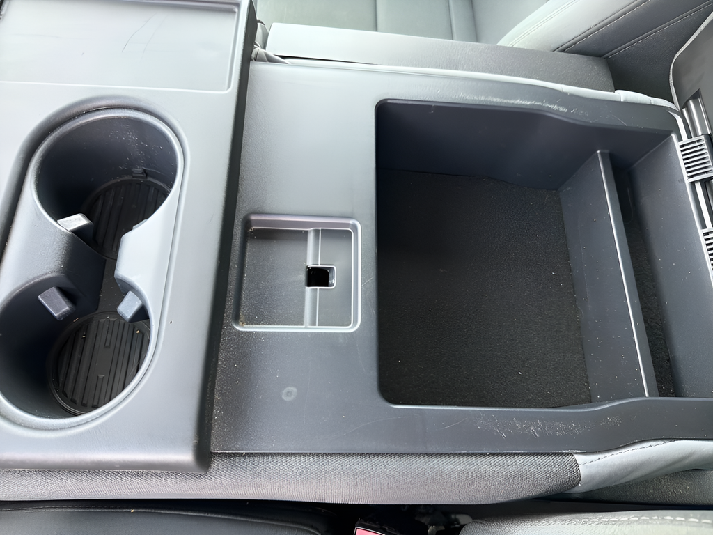 Used 2025 Silver Ford XLT image 34