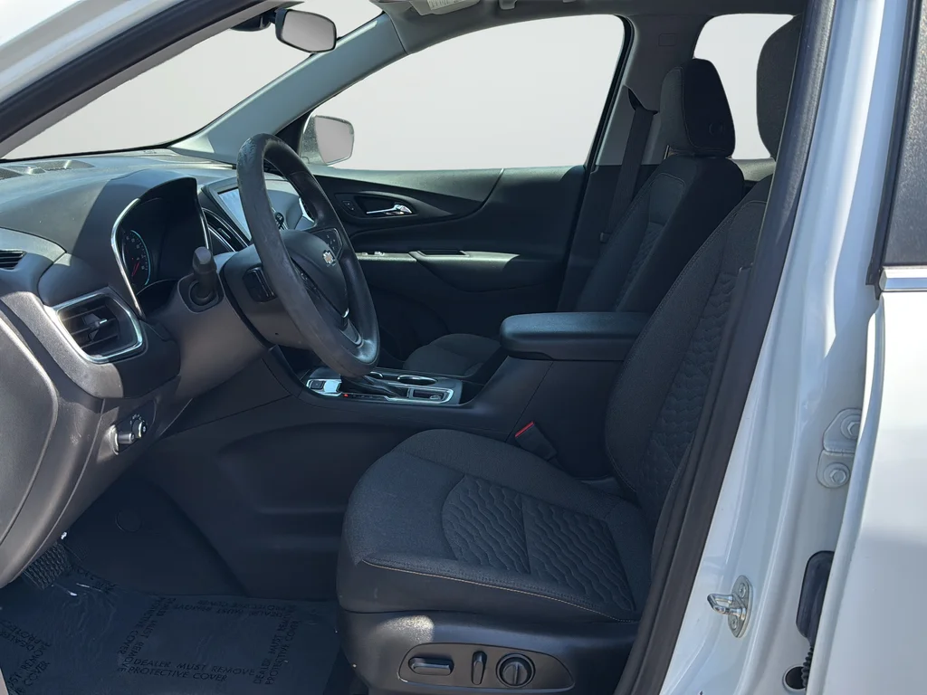 Used 2021 White Chevrolet LT image 10