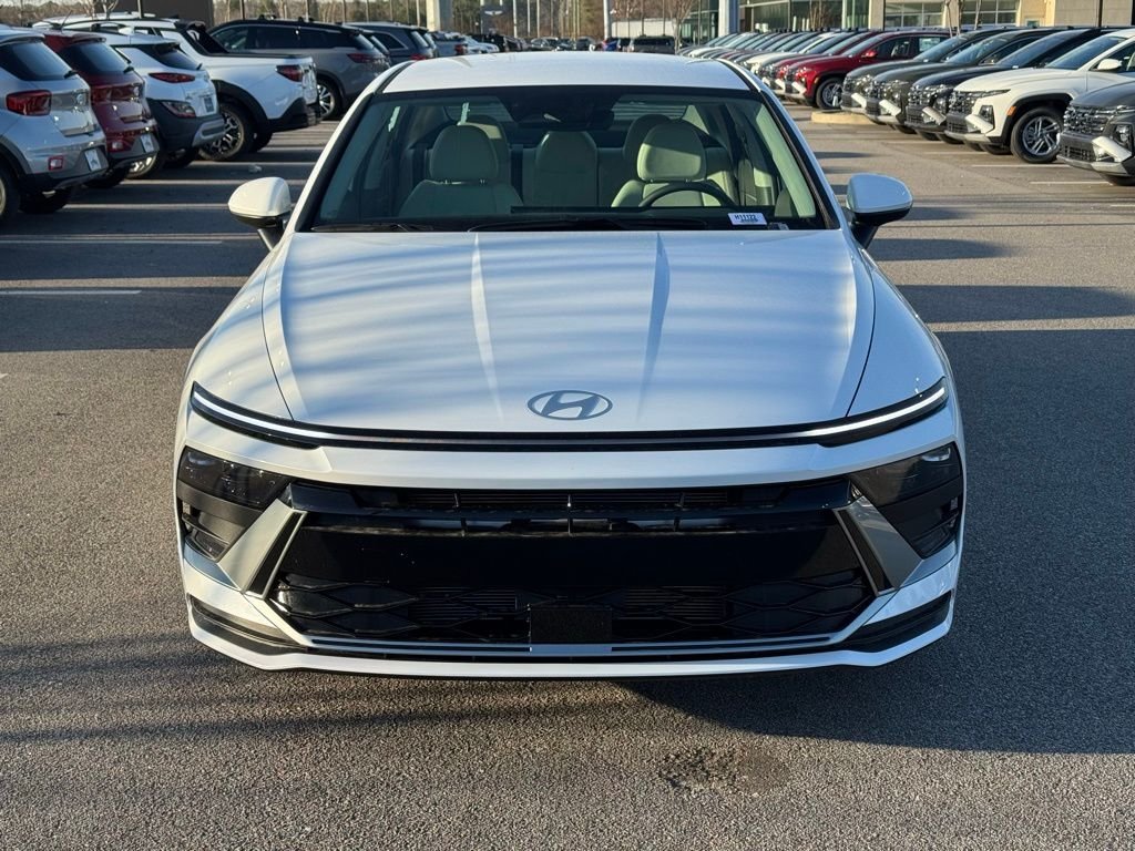 Used 2026 White Hyundai SE image 6