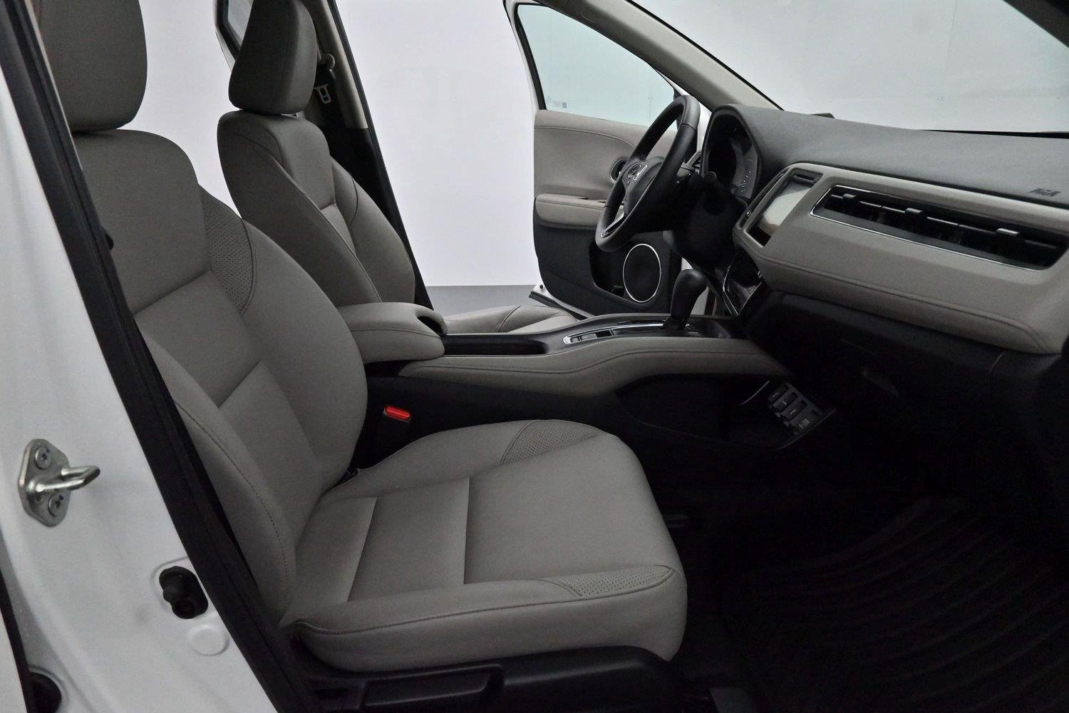 Used 2018 White Orchid Pearl Honda EX-L Navi image 28