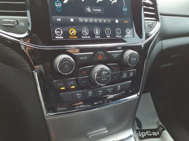 Used 2020 Black Jeep Altitude image 27