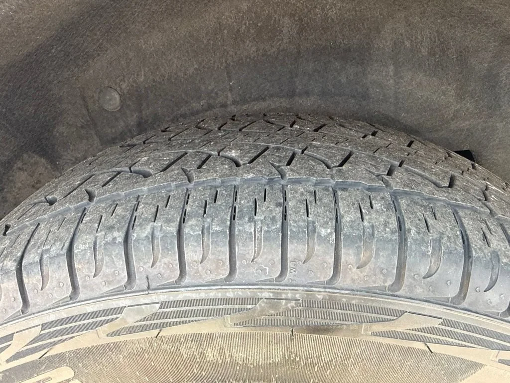 Used 2022  Ford Limited image 38