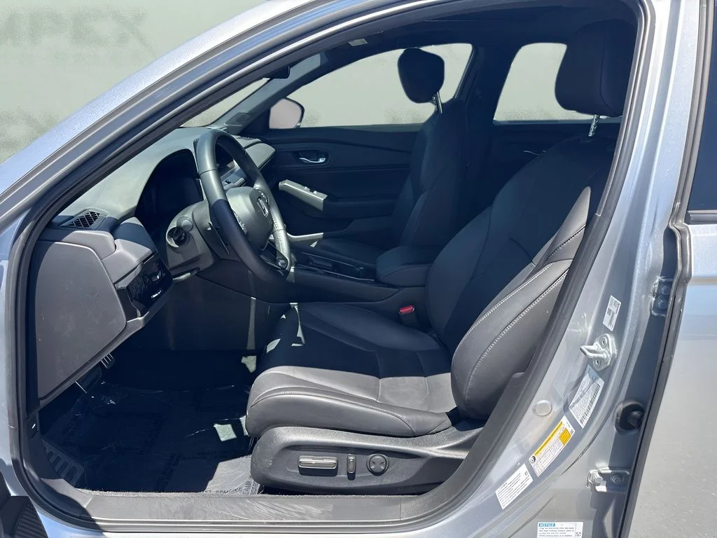Used 2025 Silver Honda Sport-L image 9