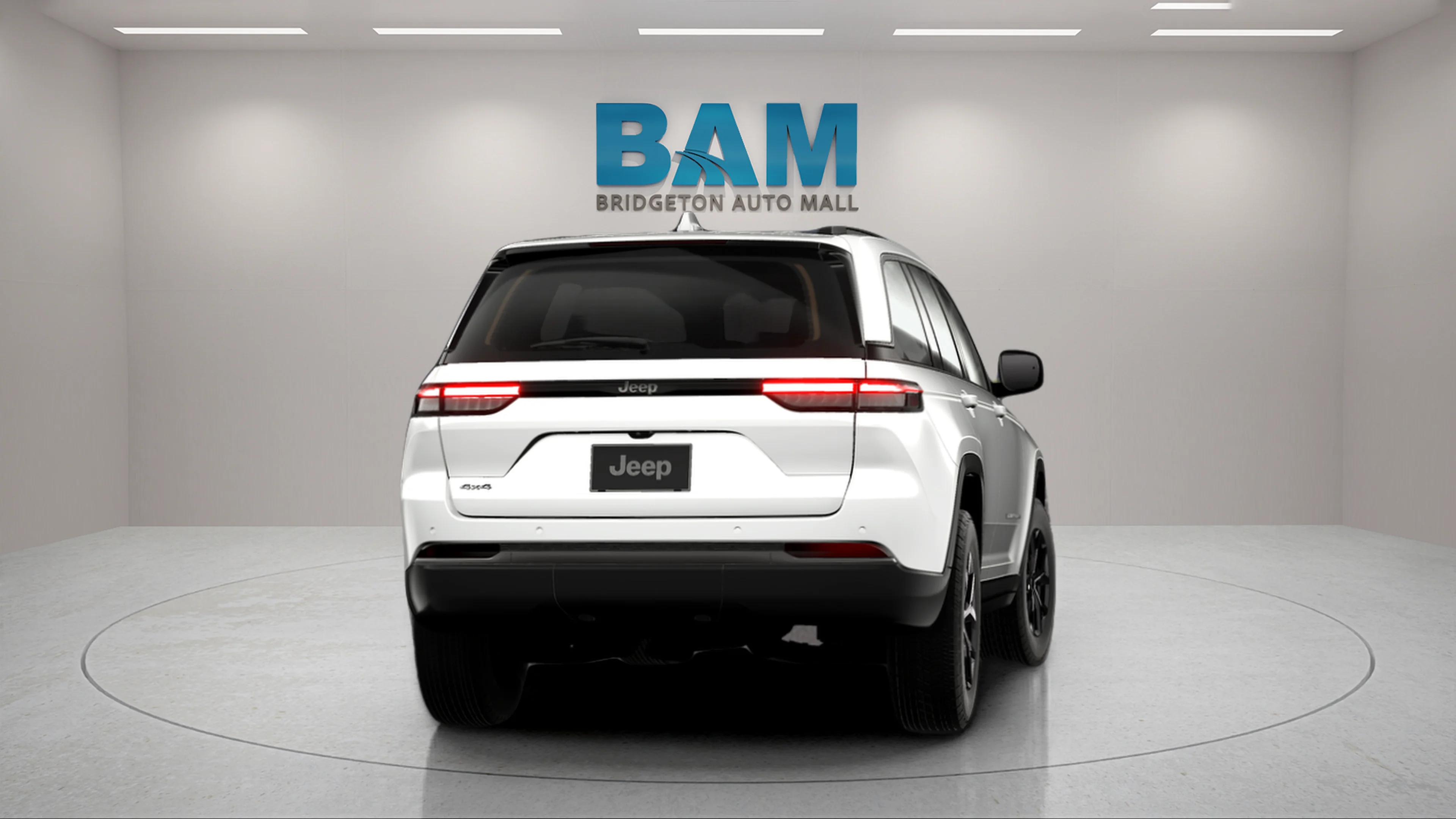 New 2026 Bright White Clearcoat Jeep Laredo Altitude image 7