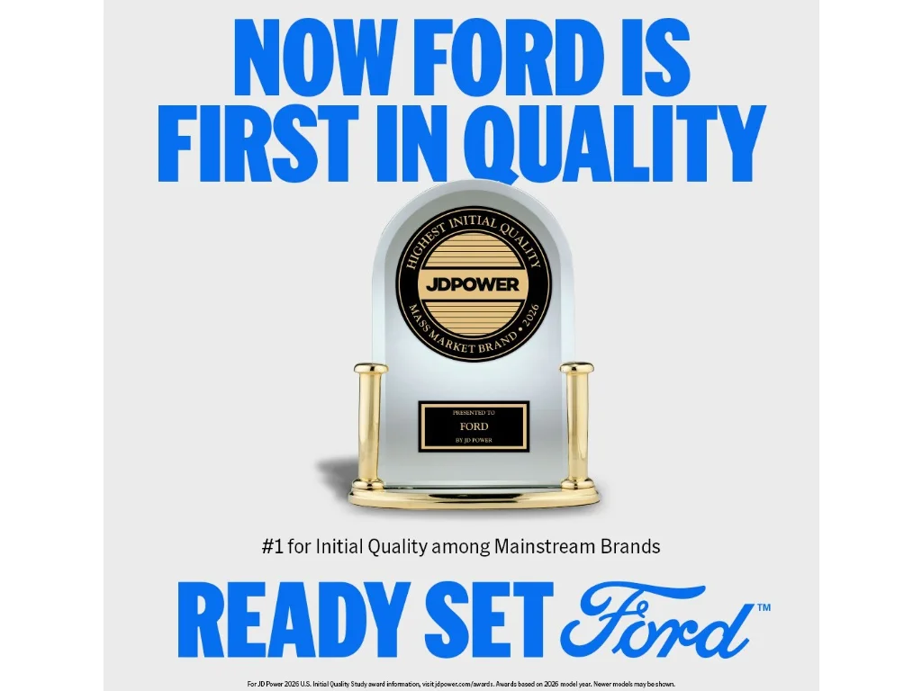 New 2026 Oxford White Ford F-250® XLT image 3