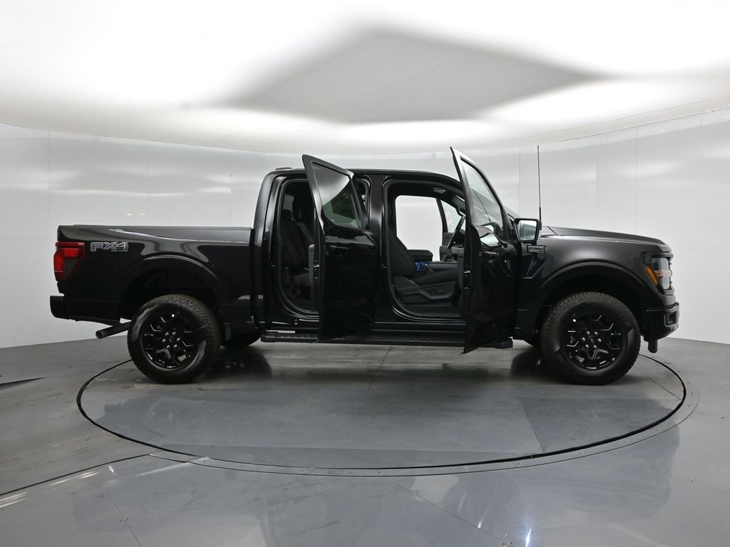 New 2026 Agate Black Metallic Ford XLT image 4