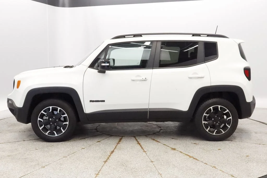 Certified Used 2023 White Jeep Latitude image 2