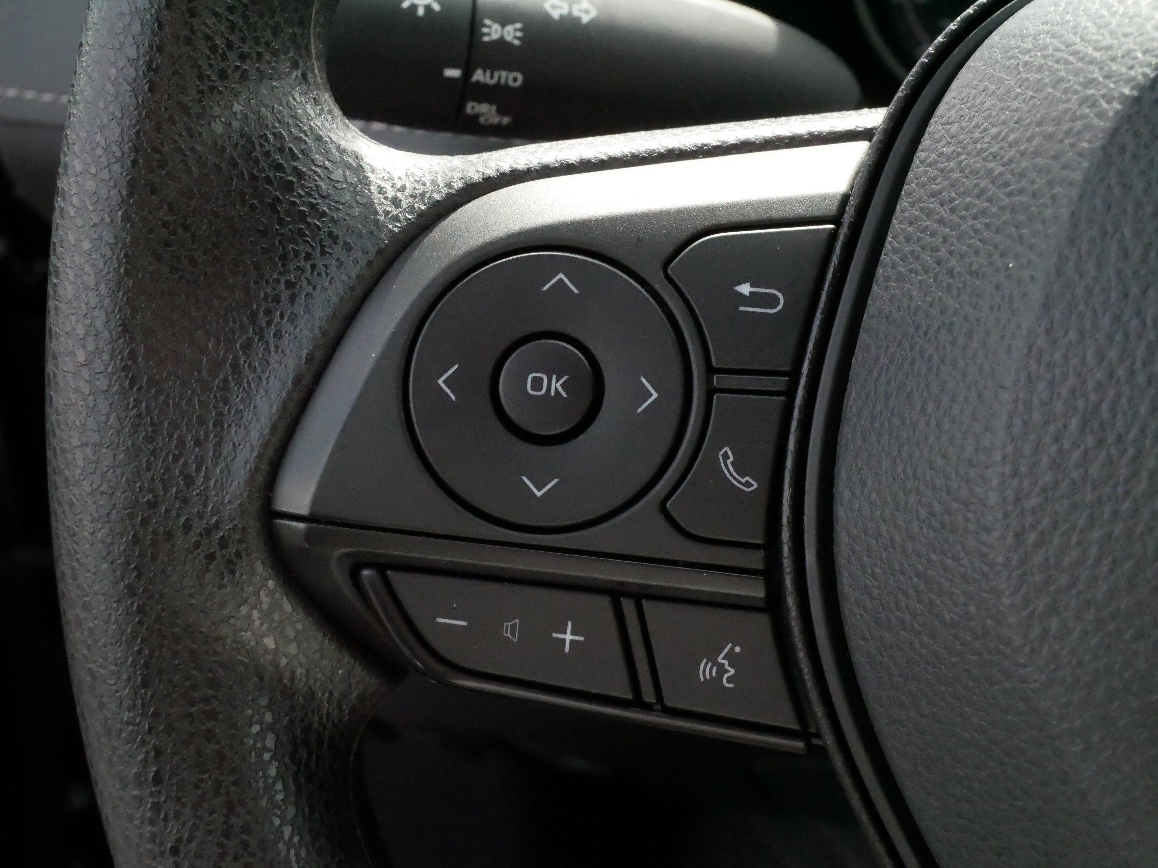 Certified Used 2025 MIDNIGHT BLACK METALLIC Toyota XLE image 26