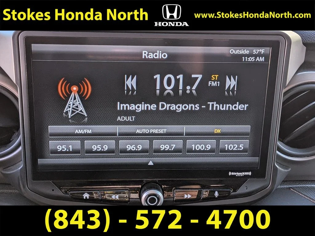 Used 2020 White Jeep Sport S image 18