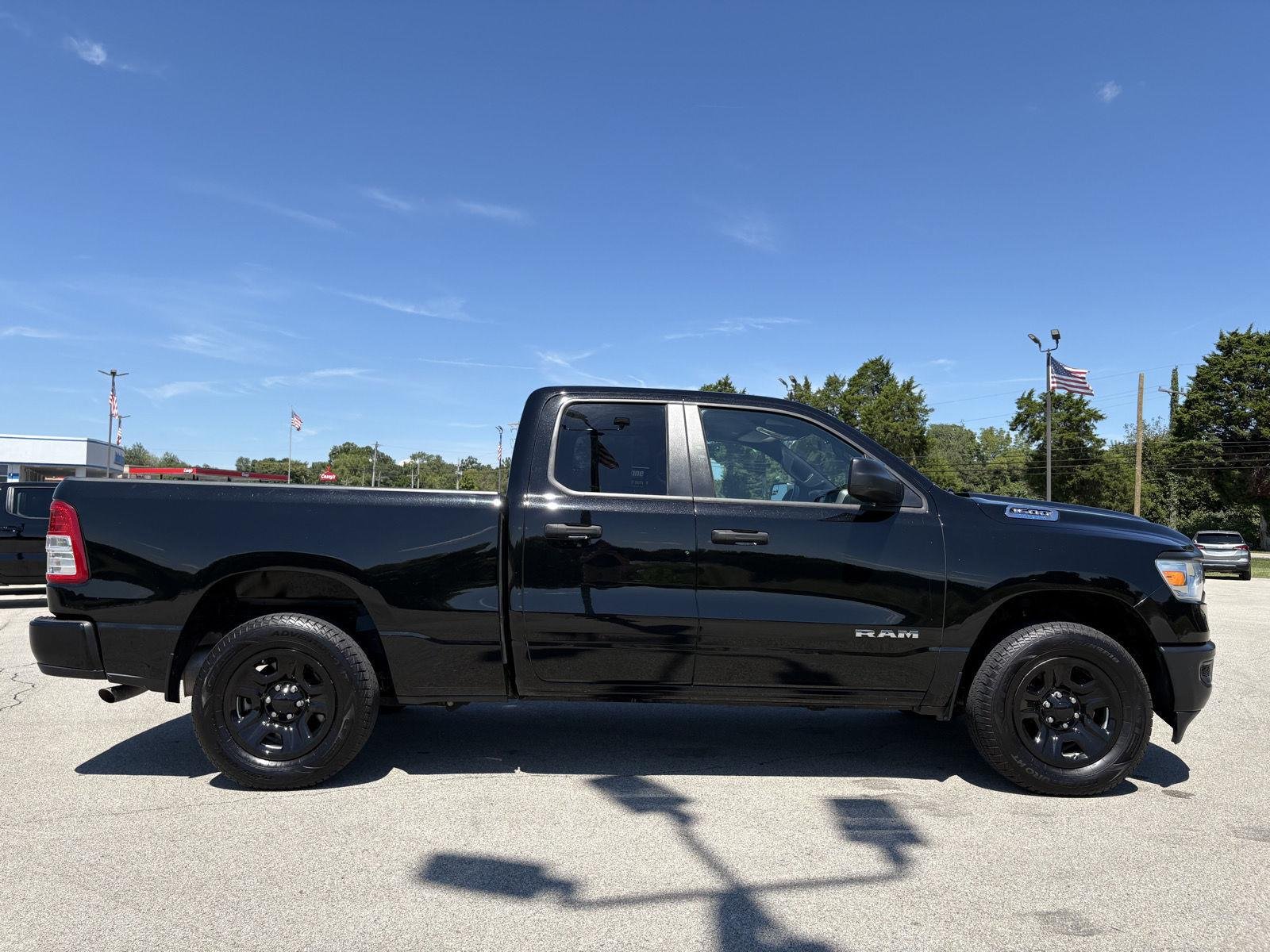 Used 2022 Diamond Black Crystal Pearlcoat Ram Tradesman image 22