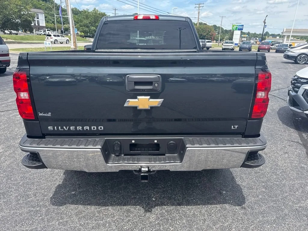 Used 2017 GRAPHITE METALLIC Chevrolet LT image 14