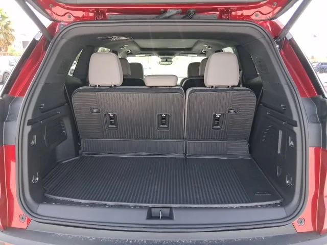 2026 GMC Acadia Elevation - Photo 7
