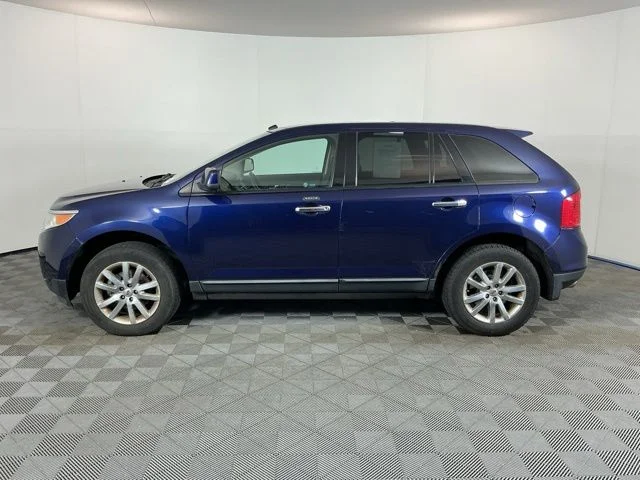 Used 2011 Blue Ford SEL image 8
