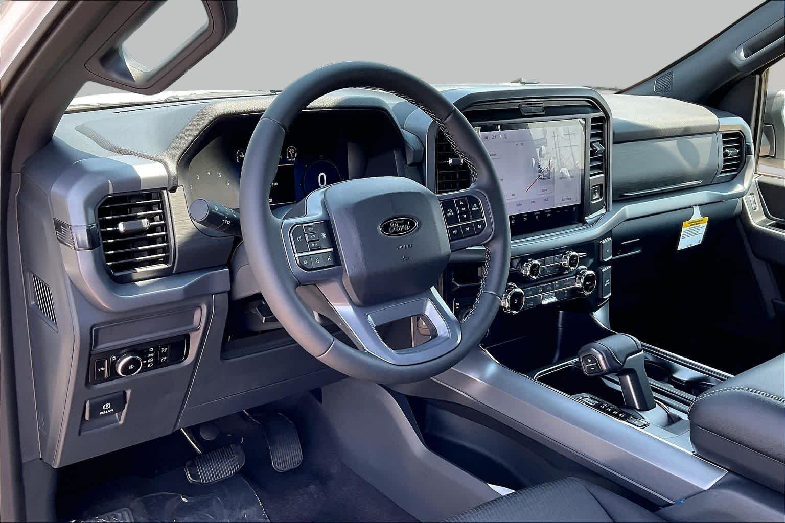 New 2026 Oxford White Ford XLT image 8