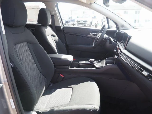 2026 Kia Sportage LX Hybrid - Photo 6
