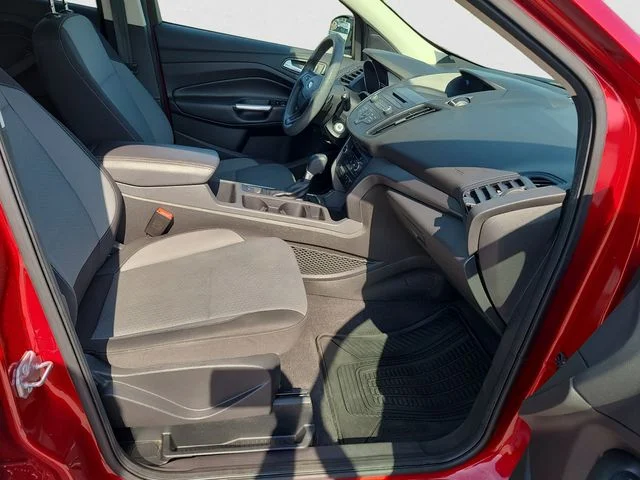 Used 2017 Red Ford SE image 15