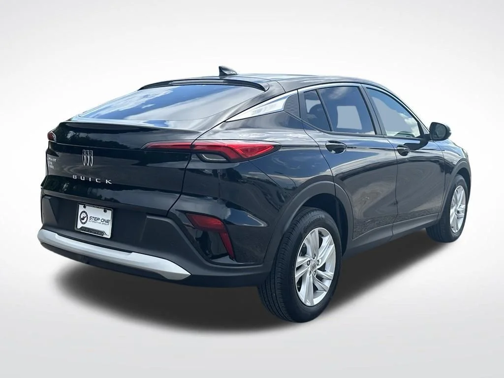 Used 2025 Black Buick Preferred image 7