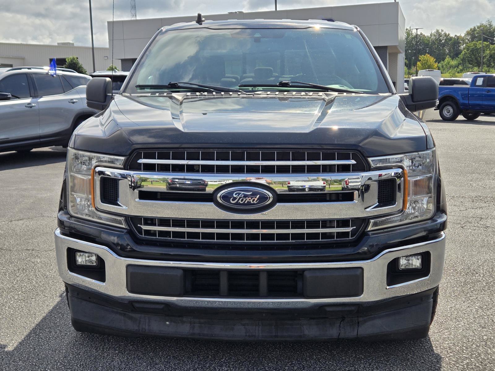 Used 2020 Black Ford XLT image 3