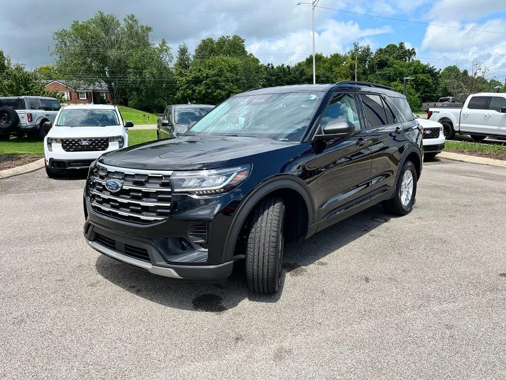 New 2026 Black Ford Active image 3